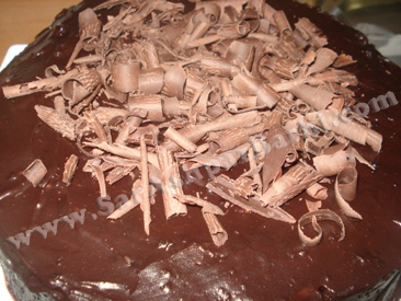 شکلات روی کیک