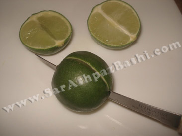 نصف کردن لیموها