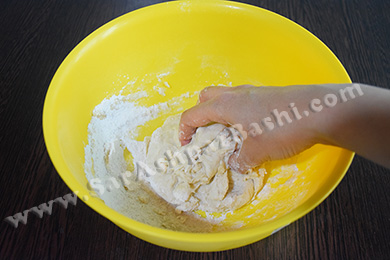 ورز دادن خمیر